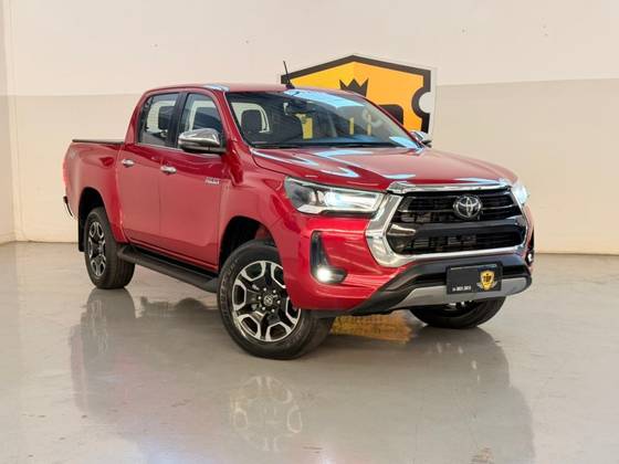 TOYOTA HILUX 2.8 D-4D TURBO DIESEL CD SRX 4X4 AUTOMÁTICO
